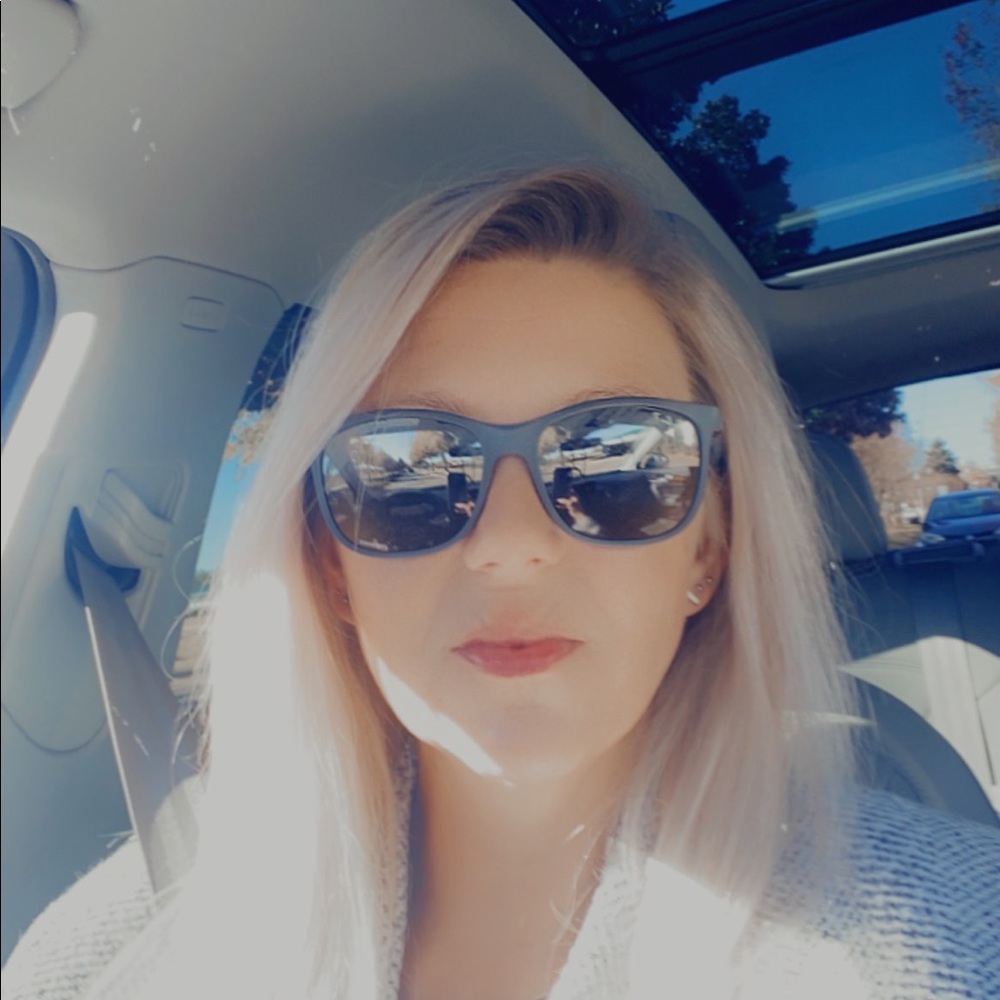 Meet your Posher, Kelly
